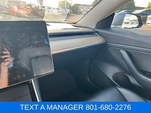Used 2020 Tesla Model 3 Standard Range RWD image 22