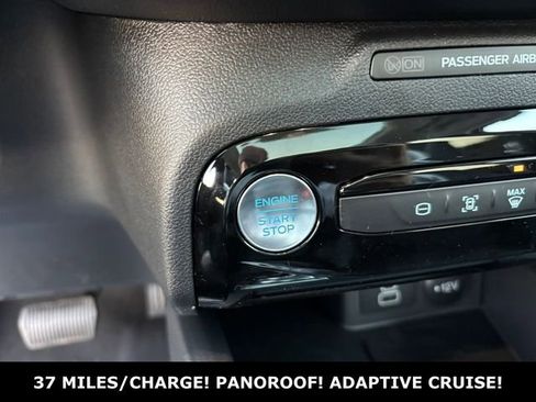 New 2026 Ford Escape SE FWD image 13