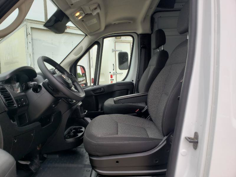 Used 2025 RAM ProMaster 2500 w/ Convenience Group FWD image 18