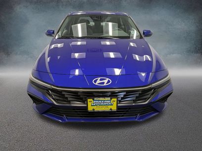 Used 2025 Hyundai Elantra SEL w/ Cargo Package