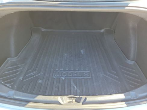 Used 2021 Tesla Model 3 Standard Range Plus image 9