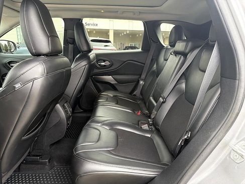 Used 2020 Jeep Cherokee Latitude Plus w/ Cold Weather Group image 12