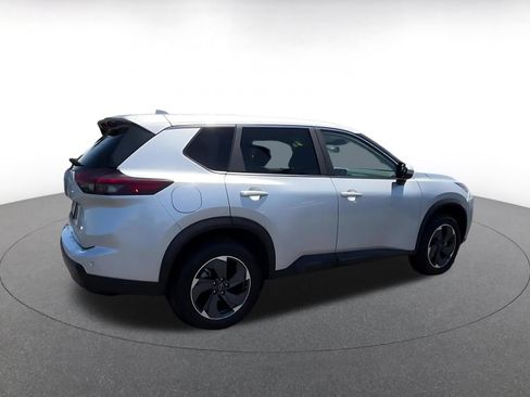 Used 2025 Nissan Rogue SV FWD image 14
