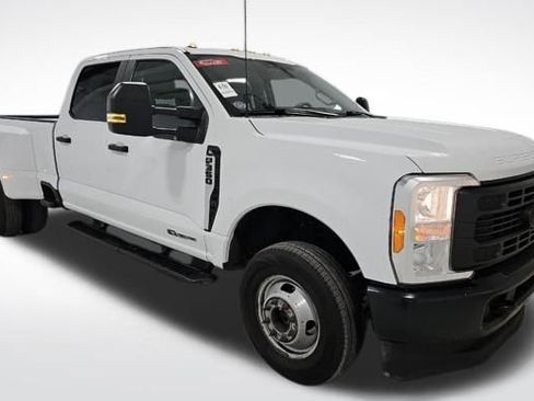 Used 2023 Ford F350 XL image 4