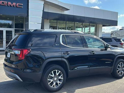 Certified 2023 GMC Acadia SLT w/ Technology Package FWD image 7