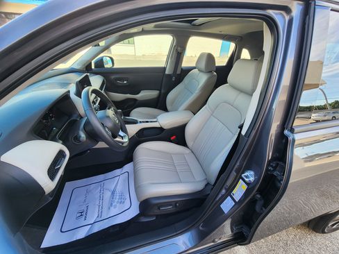 Certified 2026 Honda HR-V EX-L image 17