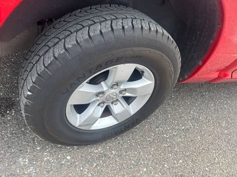Used 2022 RAM 1500 Classic SLT RWD image 27