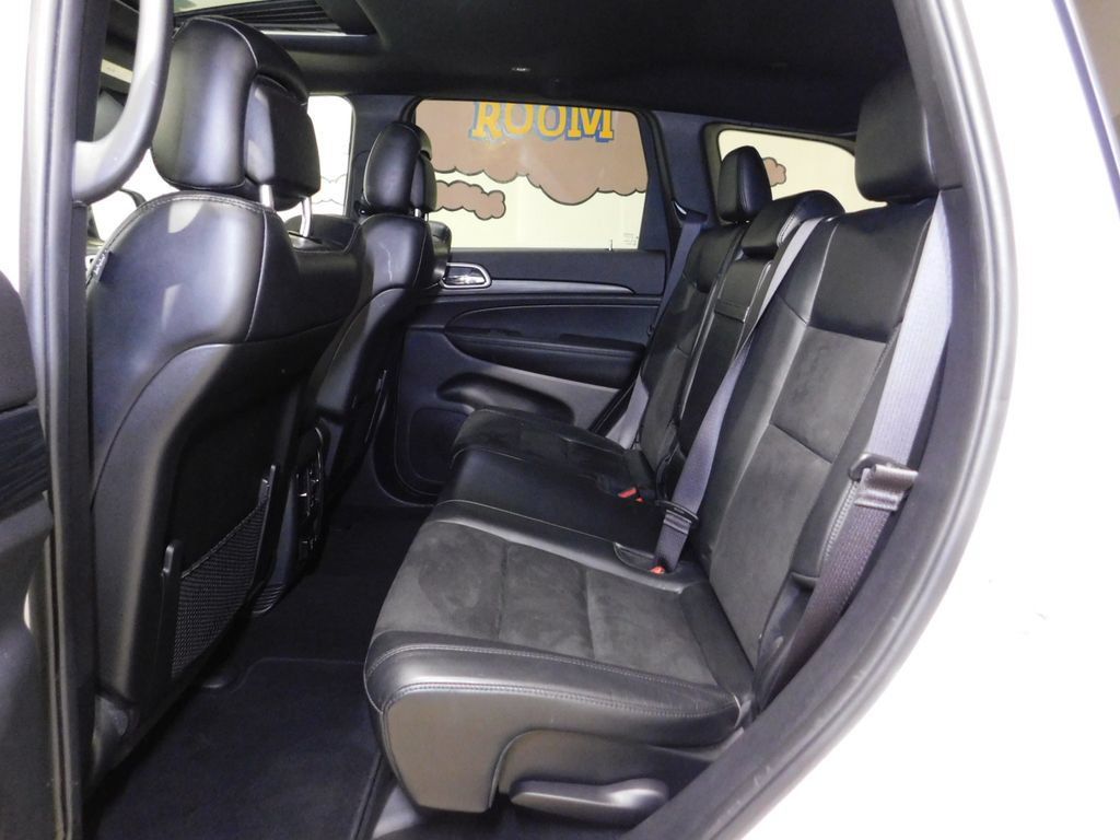 Used 2020 Jeep Grand Cherokee Altitude AWD/4WD image 60