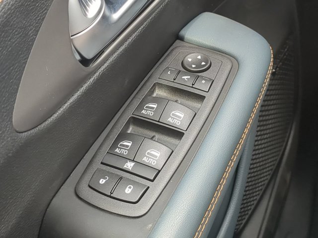 New 2027 Chrysler Pacifica Pinnacle w/ Theater Group AWD/4WD image 30