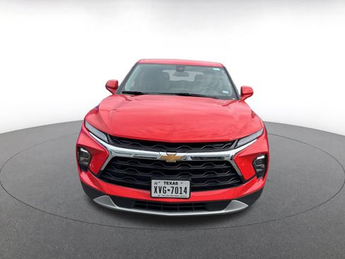 Used 2026 Chevrolet Blazer LT FWD image 3