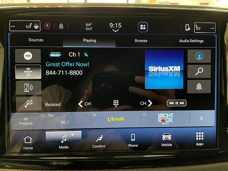 Used 2026 Chrysler Pacifica Select FWD image 12