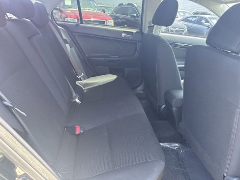 Used 2017 Mitsubishi Lancer ES image 8