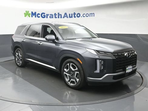 Used 2023 Hyundai Palisade Limited AWD/4WD image 2