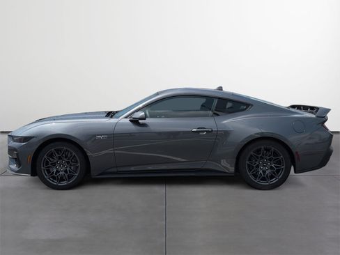 Used 2026 Ford Mustang GT Premium w/ GT Performance Package RWD image 3
