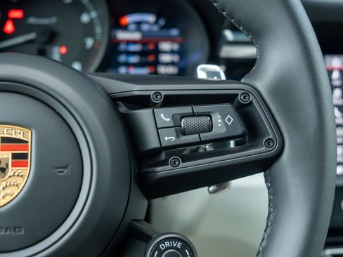 Certified 2023 Porsche Macan Turbo AWD/4WD image 27