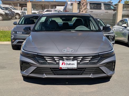 New 2026 Hyundai Elantra SEL Sport FWD image 2