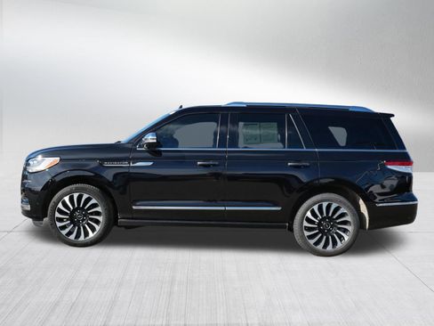 Used 2022 Lincoln Navigator Black Label image 4