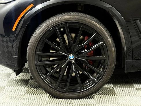 Used 2022 BMW X5 sDrive40i w/ M Sport Package RWD image 12