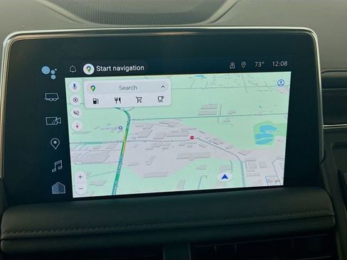 Used 2023 Chevrolet Suburban High Country image 16