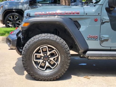 Used 2024 Jeep Wrangler Unlimited Rubicon w/ Technology Group AWD/4WD image 8