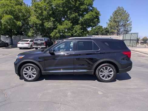 Used 2022 Ford Explorer Limited w/ Equipment Group 301A AWD/4WD image 9
