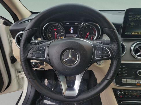 Certified 2018 Mercedes-Benz GLA 250 image 28