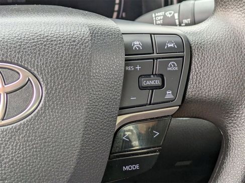 Used 2025 Toyota Camry LE image 21