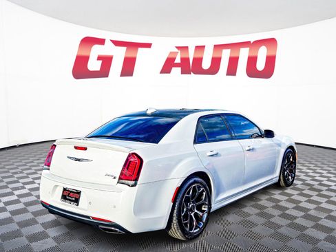 Used 2019 Chrysler 300 S image 7