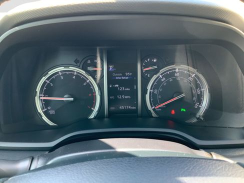 Used 2023 Toyota 4Runner Limited AWD/4WD image 20