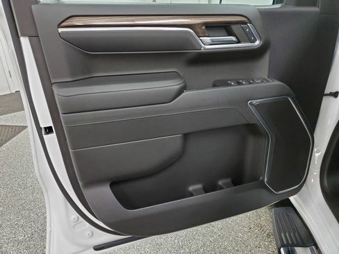 Used 2022 Chevrolet Silverado 1500 LT image 14