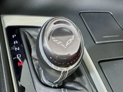 Used 2019 Chevrolet Corvette Stingray Coupe w/ Carbon Flash Badge Package RWD image 17