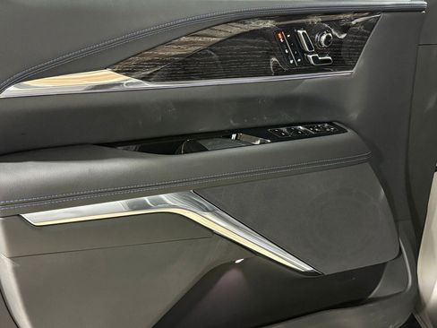 New 2026 Cadillac Escalade IQL Sport 1 AWD/4WD image 10