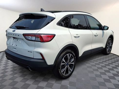 Certified 2022 Ford Escape SE w/ SE Sport Appearance Package AWD/4WD image 6