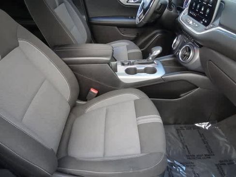 Used 2023 Chevrolet Blazer LT image 14