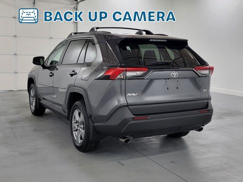 Used 2022 Toyota RAV4 XLE w/ Convenience Package FWD image 6