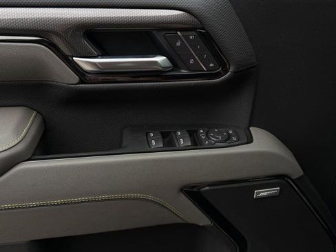New 2026 Chevrolet Silverado 2500 ZR2 AWD/4WD image 22