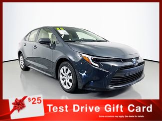 Used 2025 Toyota Corolla LE video 1