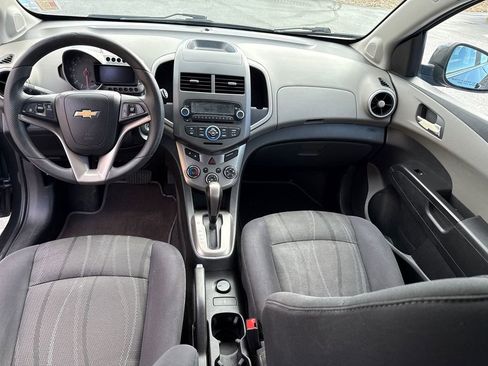 Used 2015 Chevrolet Sonic LT image 12