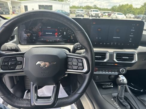 Used 2025 Ford Mustang Premium RWD image 16