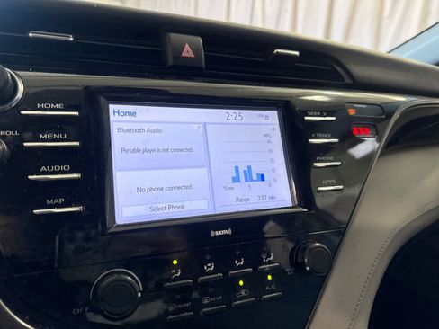 Used 2020 Toyota Camry LE FWD image 24