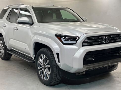 New 2026 Toyota 4Runner Limited AWD/4WD image 7