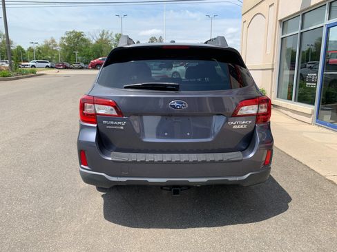 Used 2015 Subaru Outback 2.5i Limited AWD/4WD image 6