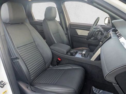 Used 2024 Land Rover Discovery Sport Dynamic SE image 23