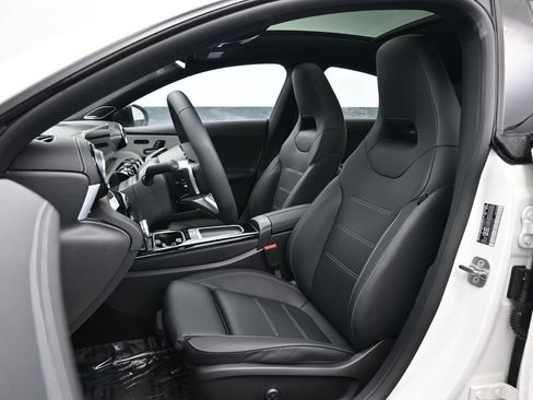 Used 2025 Mercedes-Benz CLA 250 4MATIC image 26