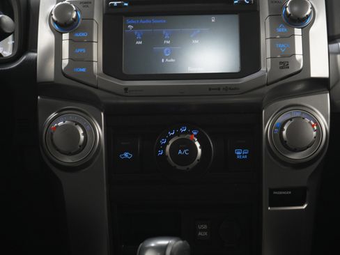 Used 2018 Toyota 4Runner SR5 Premium image 15