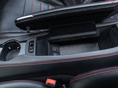 Used 2015 Ferrari California T image 41