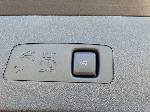 New 2026 Lincoln Corsair Premiere image 13