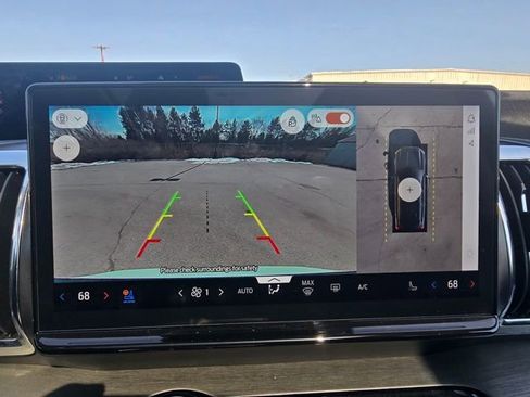 Used 2025 Ford Expedition Platinum image 28