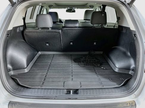 Used 2022 Kia Sportage EX w/ EX Technology Package FWD image 9