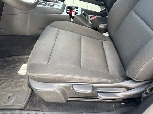 Used 2024 Chevrolet Colorado W/T RWD image 10